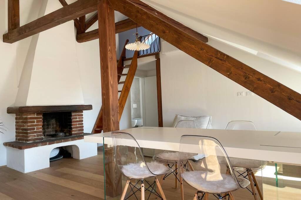 Design Apartment In The Heart Of Bozen Extérieur photo