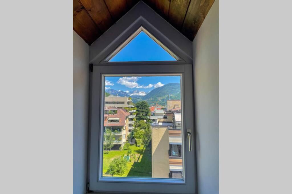 Design Apartment In The Heart Of Bozen Extérieur photo